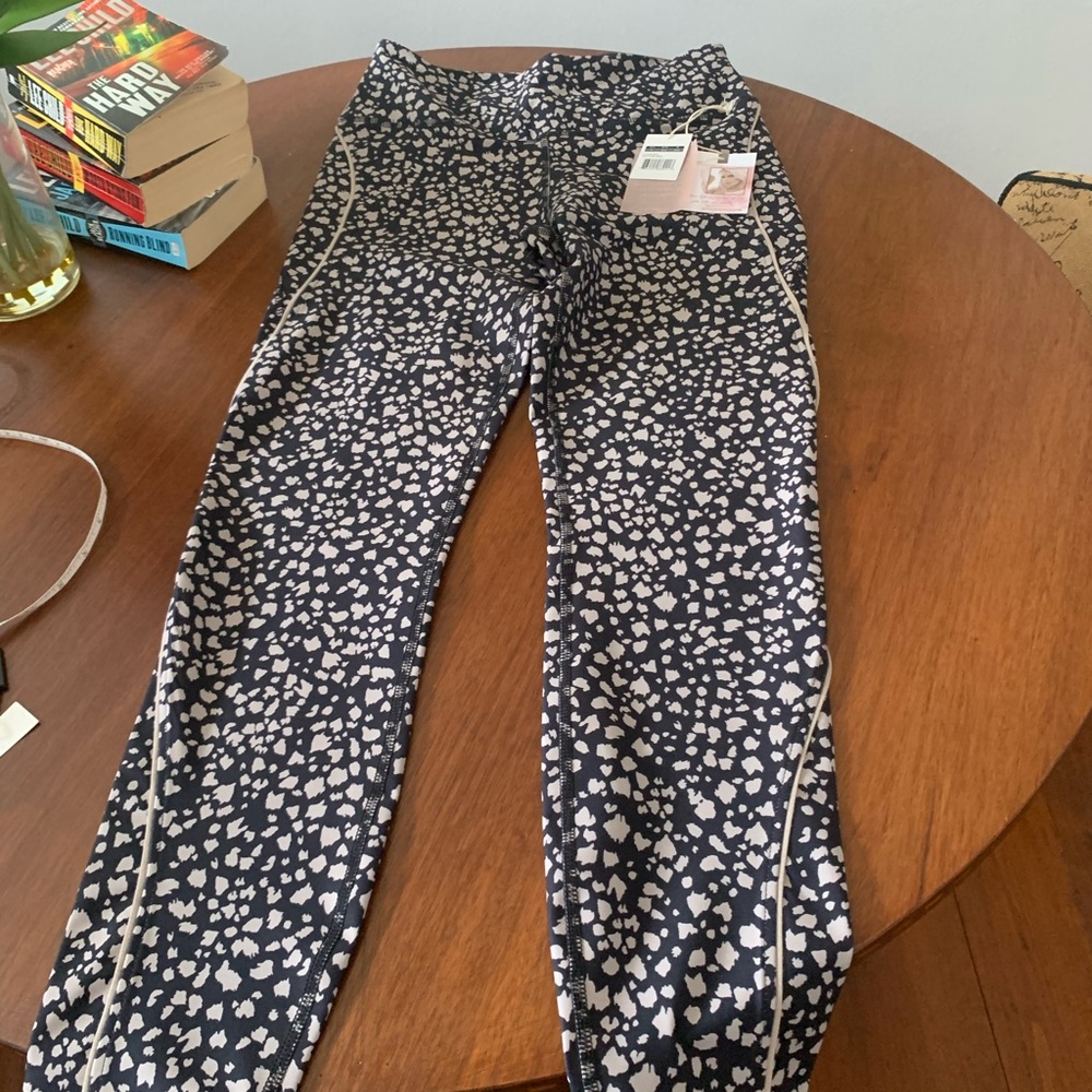 NWT Jessica Simpson slimtek tights